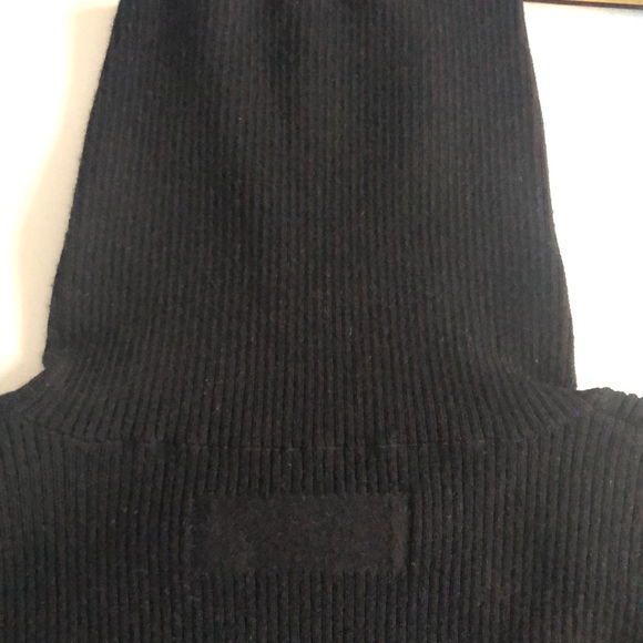 Club Monaco Wool Blend Designed for an easy, streamlined fit. A better classic. - Picture 5 of 9